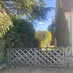 Minimalist Independant Au Calme * Commentry