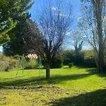 Minimalist Independant Au Calme Tatil Evi Commentry