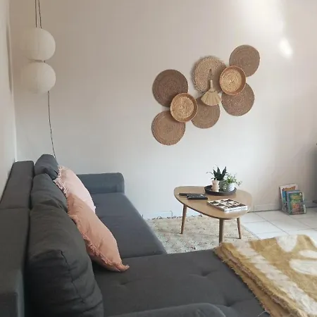 Minimalist Indépendant Au Calme *